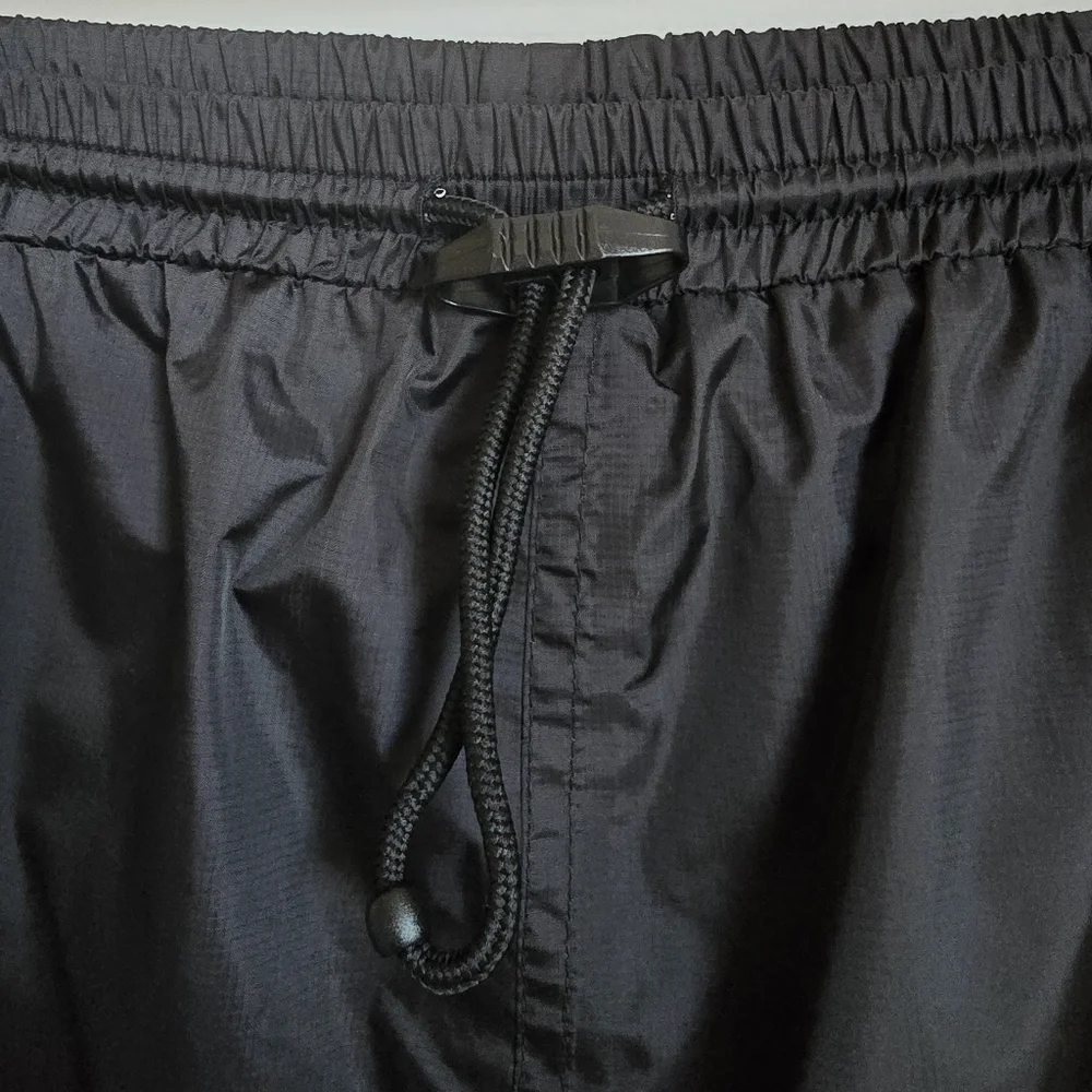 Helly Hansen Black Workwear Unisex Helly Tech Waterproof Nylon Pants SZ Large - Picture 4 of 13